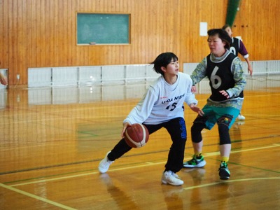 女子バスケ部 新ビブスでの練習試合 クラブ速報 最新情報 上田西高等学校オフィシャルサイト 女子バスケ部 新ビブスでの練習試合 クラブ速報 最新情報 上田西高等学校オフィシャルサイト